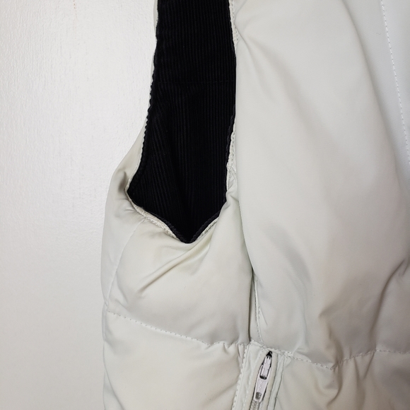 Wind River Vest - Picture 4 of 13